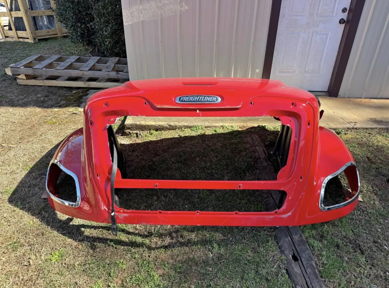 Freightliner M2 112 Hood W/ Fender Extenders