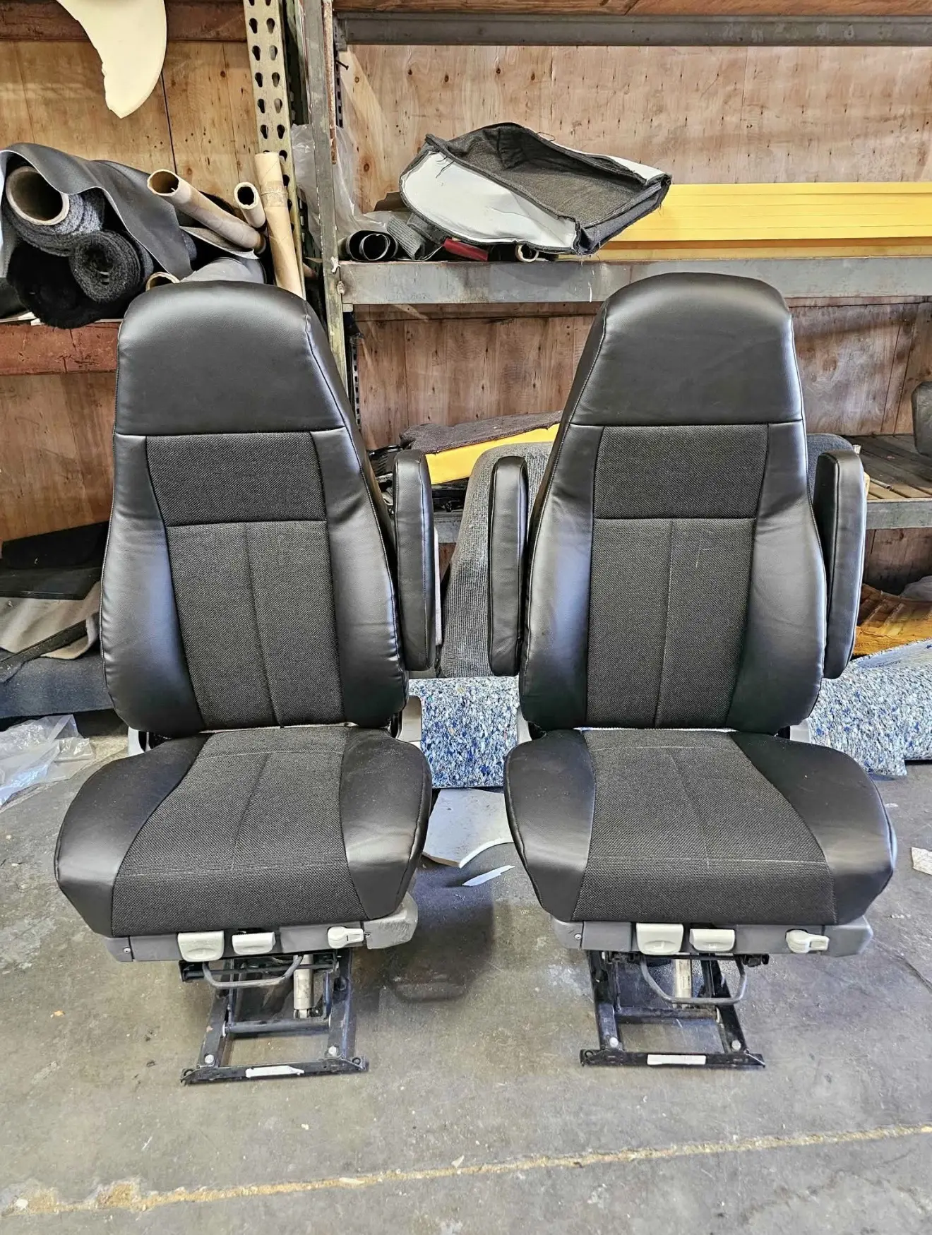 Freightliner Cascadia seats