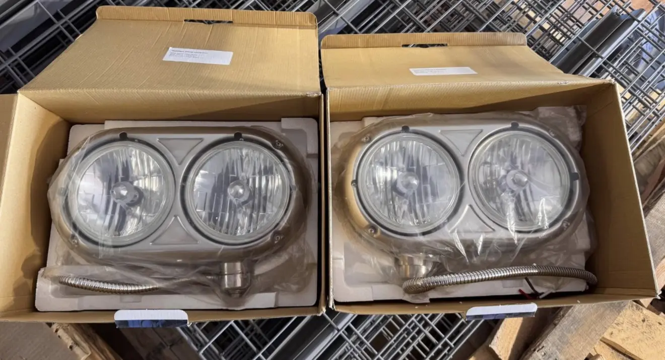 359/379 Double round Headlights
