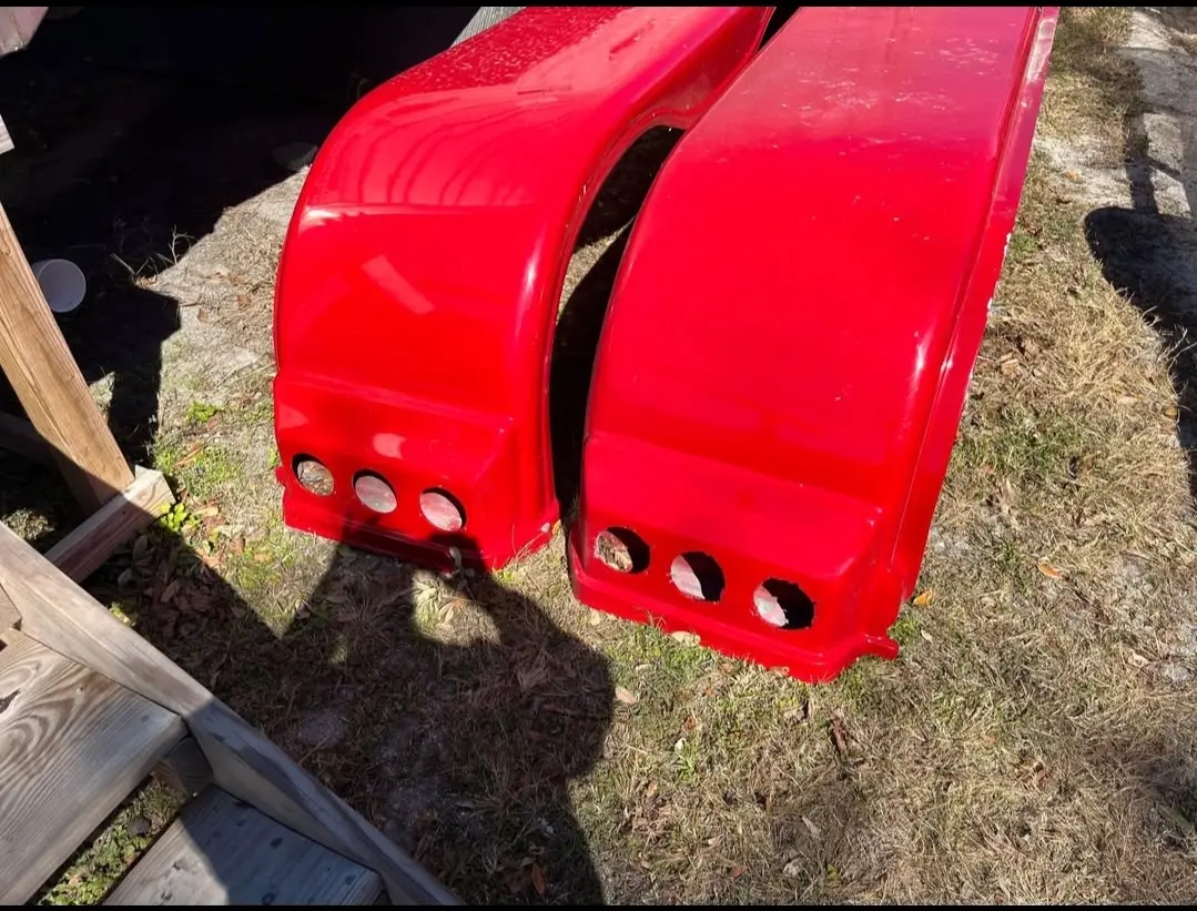 Semi fiberglass, full fenders