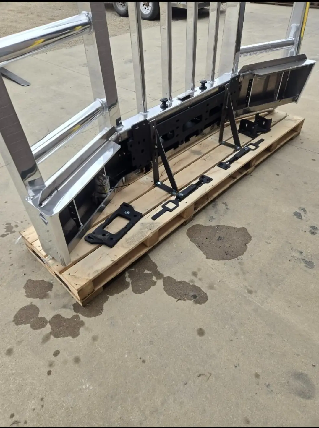 Herd Bumper for Kenworth T880 for SALE!!!!!