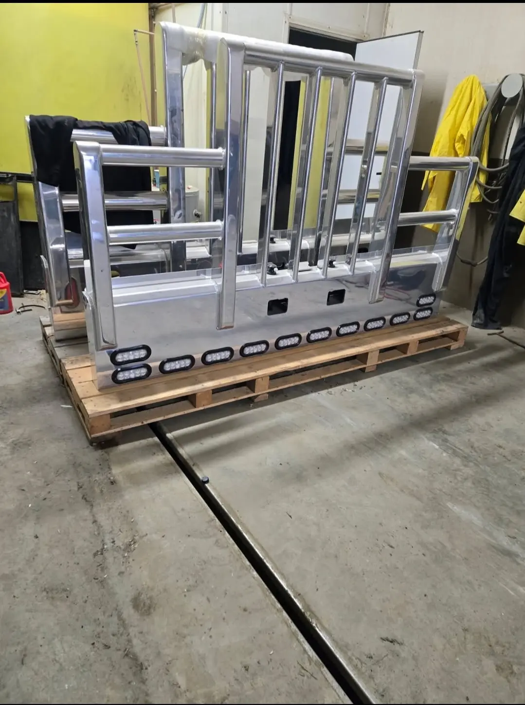 Texas Square Herd Bumper for Peterbilt 379 with customized light package