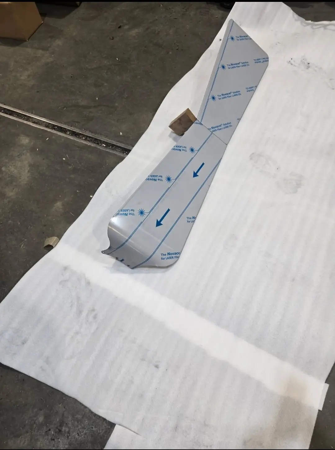 Bowtie Visor for Peterbilt