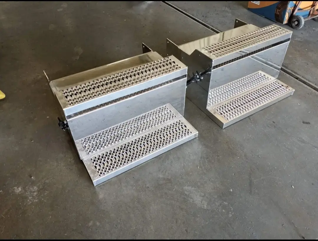 Peterbilt 379 steps brand new