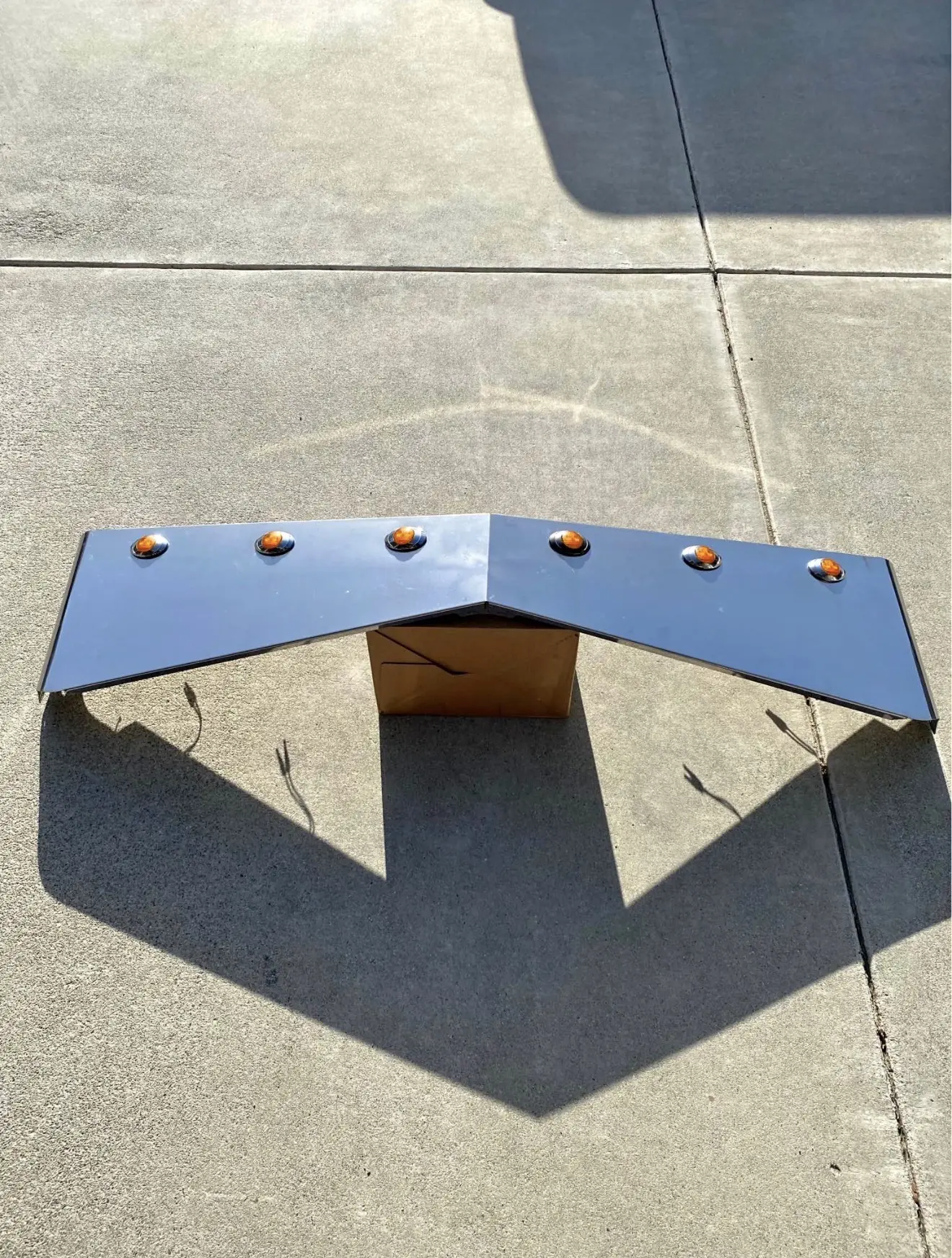 Peterbilt 389/386/379 Bow Tie Drop Visor